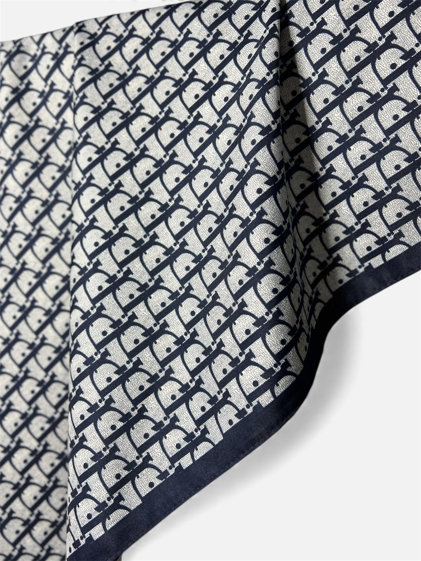 Square Hijab Silk - Blue Pattern