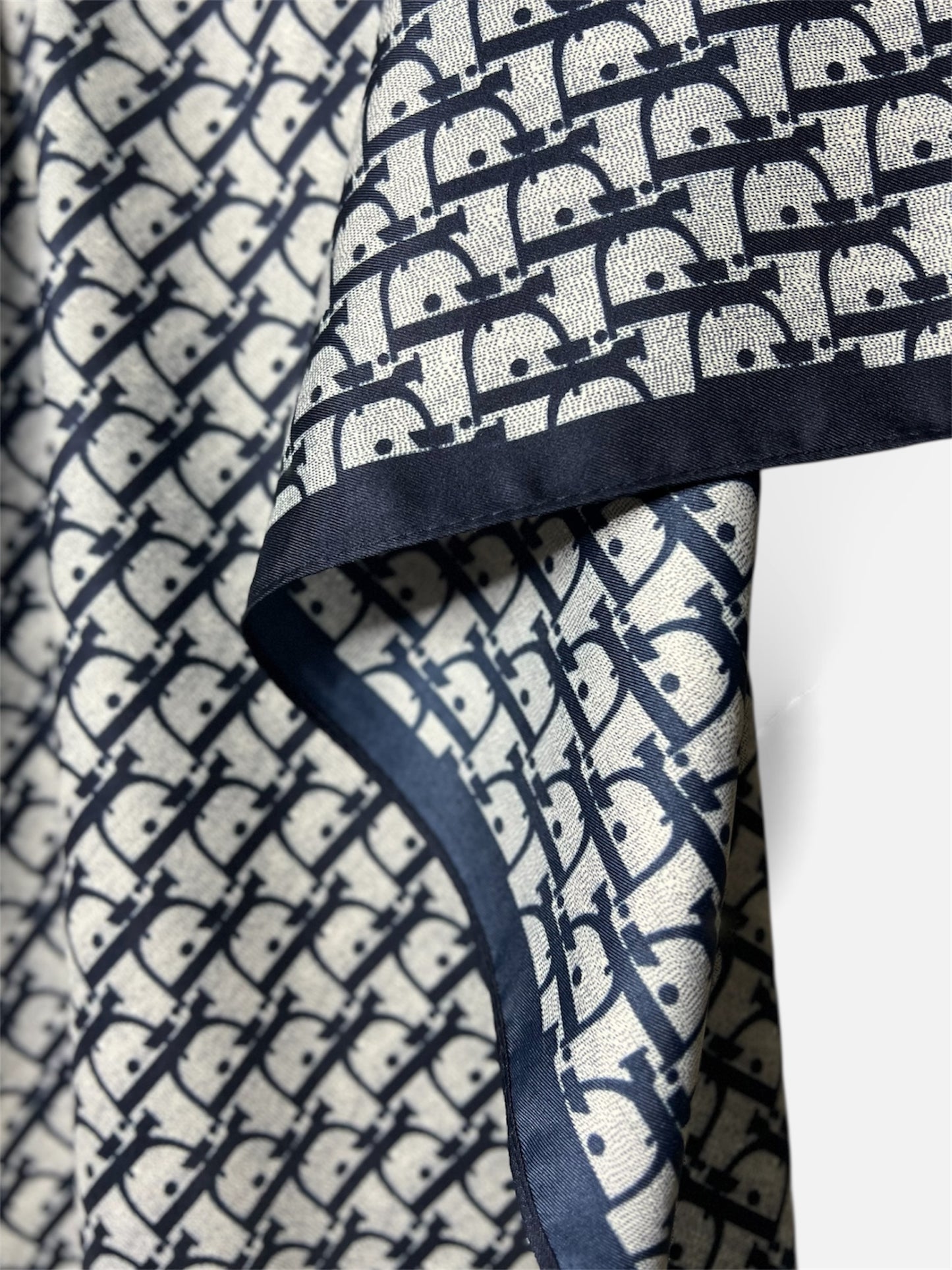 Square Hijab Silk - Blue Pattern