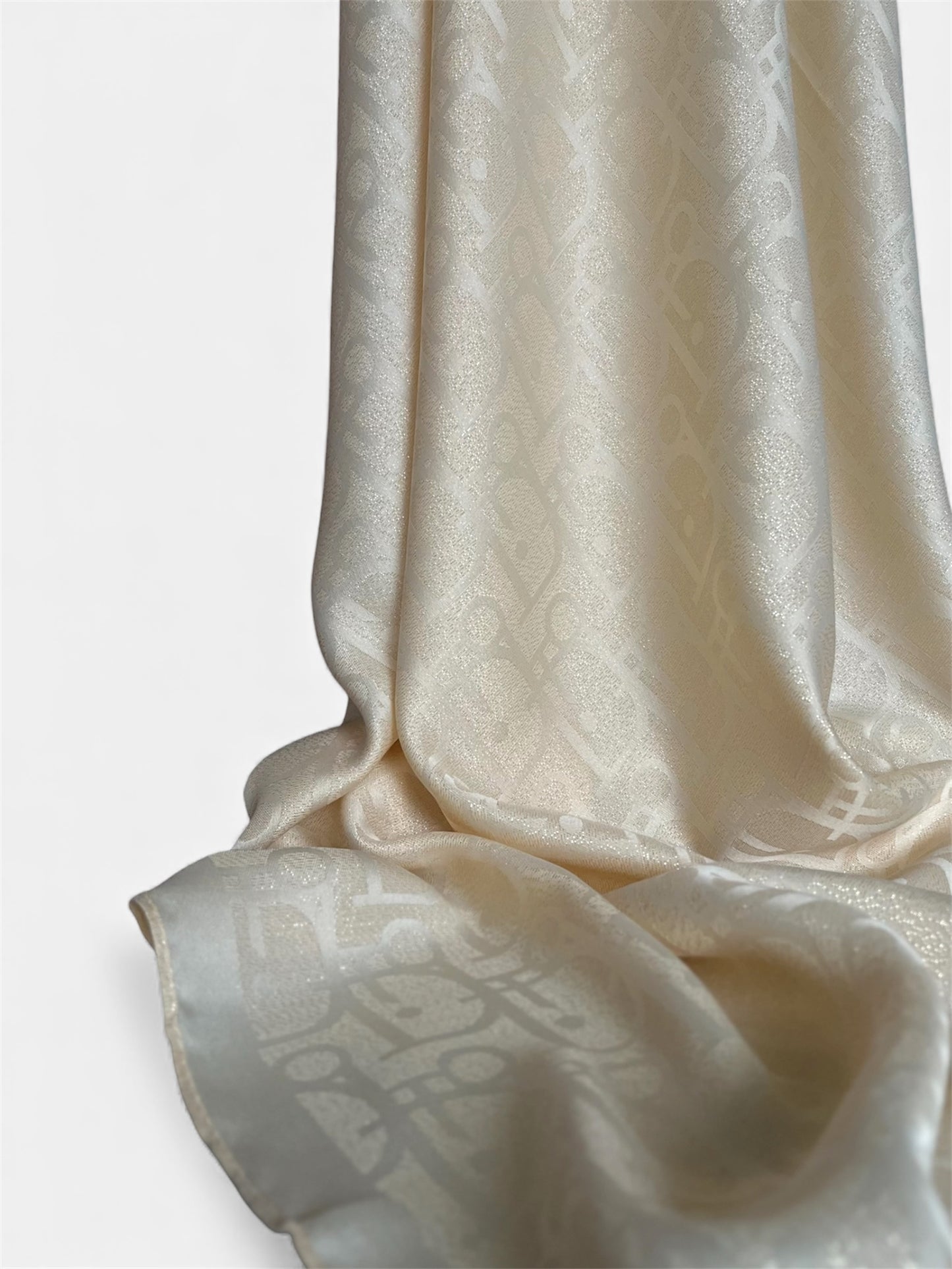 Square HIjab Silk - D Beige  